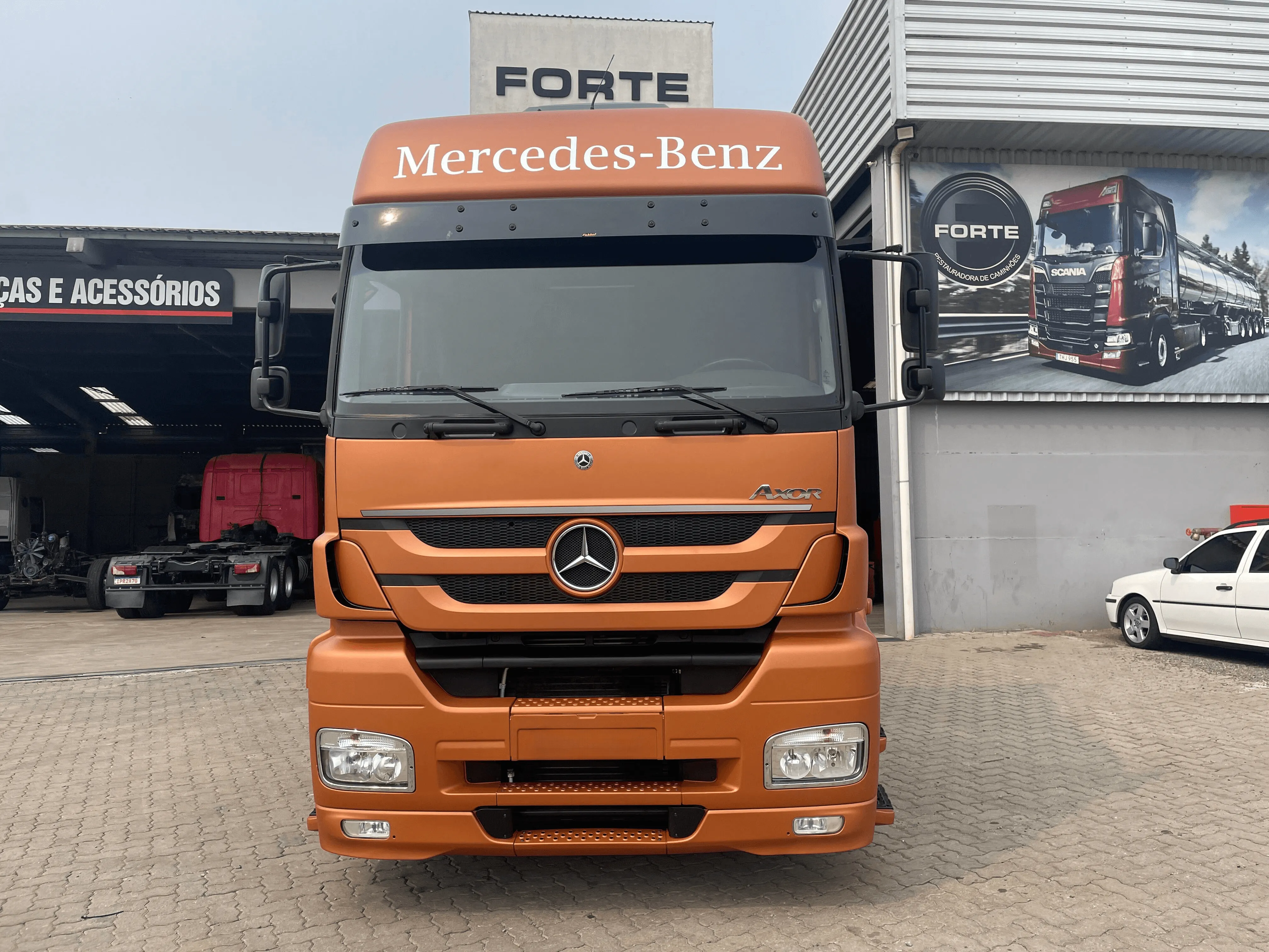 Mercedes 2